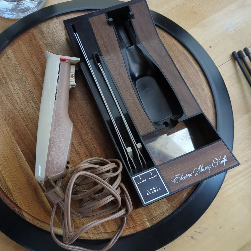 Vintage General Electric Slicing Knife